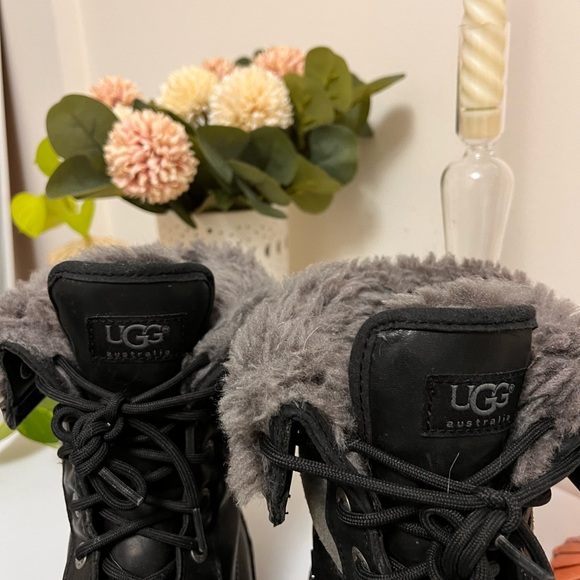 UGG ADIRONDACK III BOOT - Picture 2 of 8